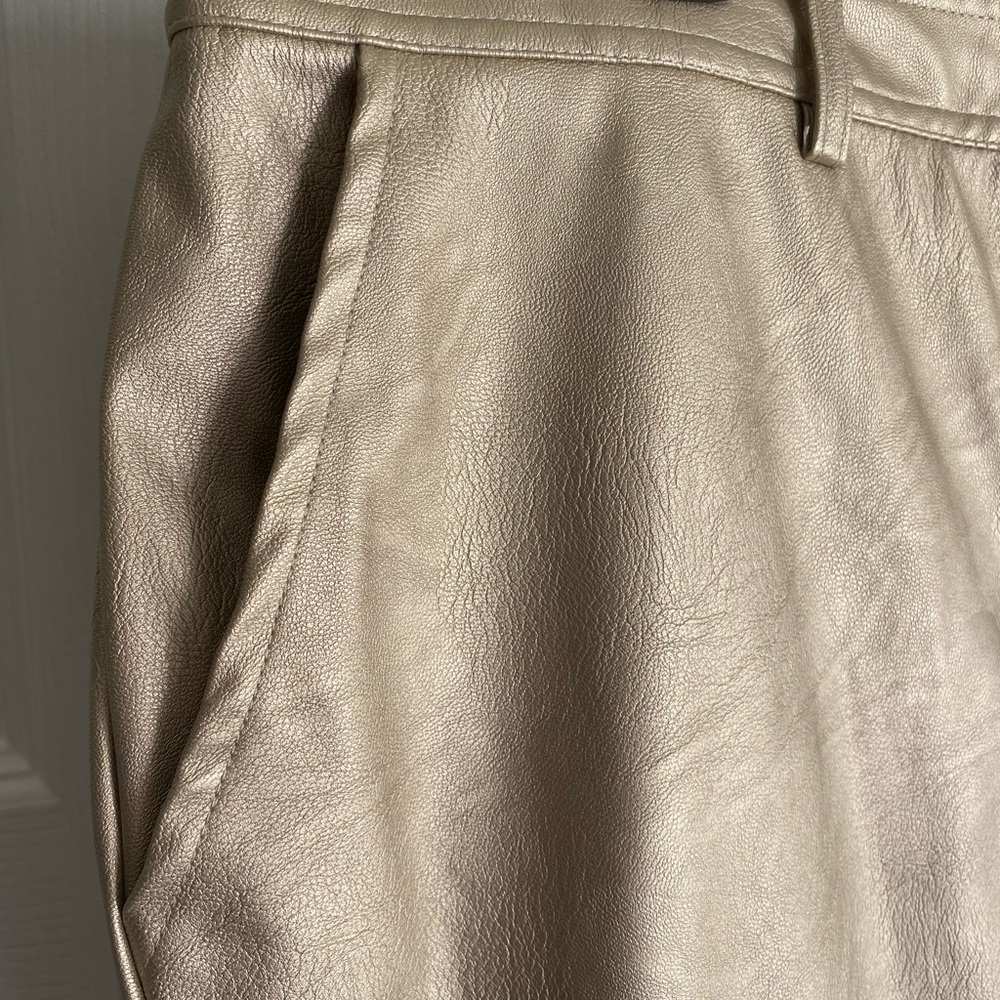 NWT Halogen women’s Gold straight leg pants